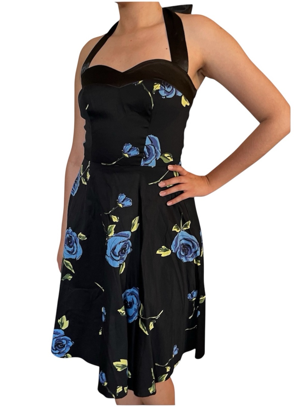 Dress Tells Modern Vintage-Style Black Halter Floral Fit-and-Flare Dress Size S